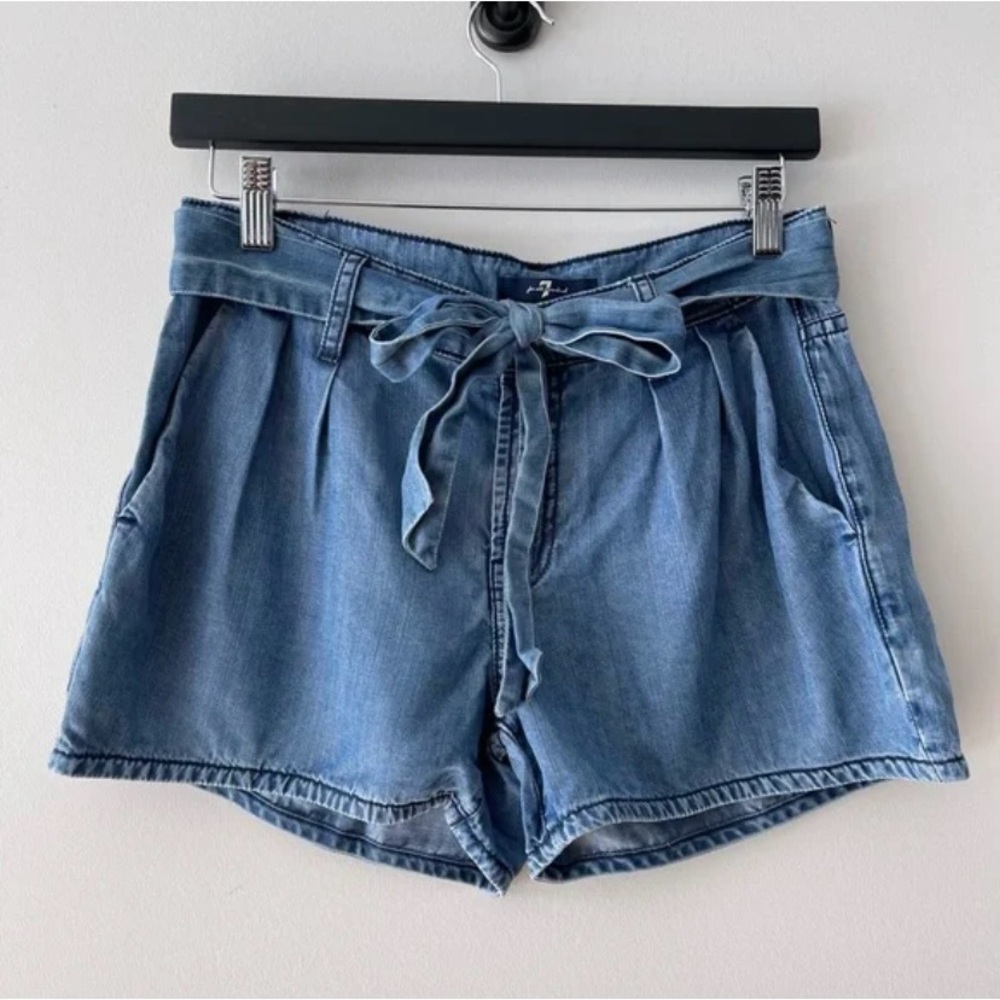7 For All Mankind pleated shorts light denim Shorts Size 28” Waist